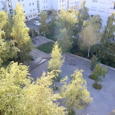 178 Good Location Spacious And Free Parking Included Lägenhet *