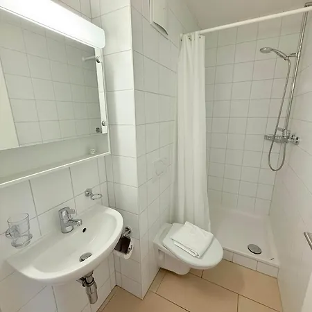 178 Good Location Spacious And Free Parking Included Appartamento Losanna