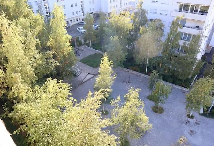 178 Good Location Spacious And Free Parking Included Appartement *