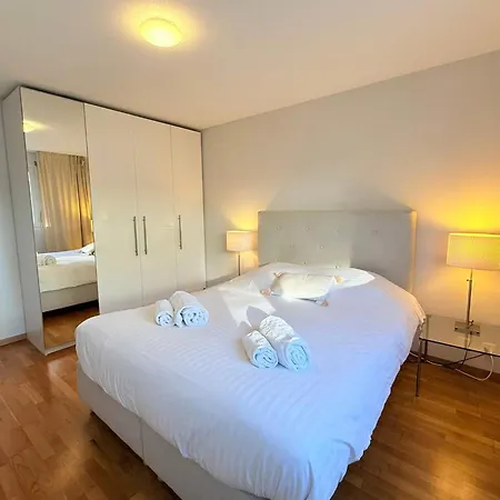 178 Good Location Spacious And Free Parking Included Apartment